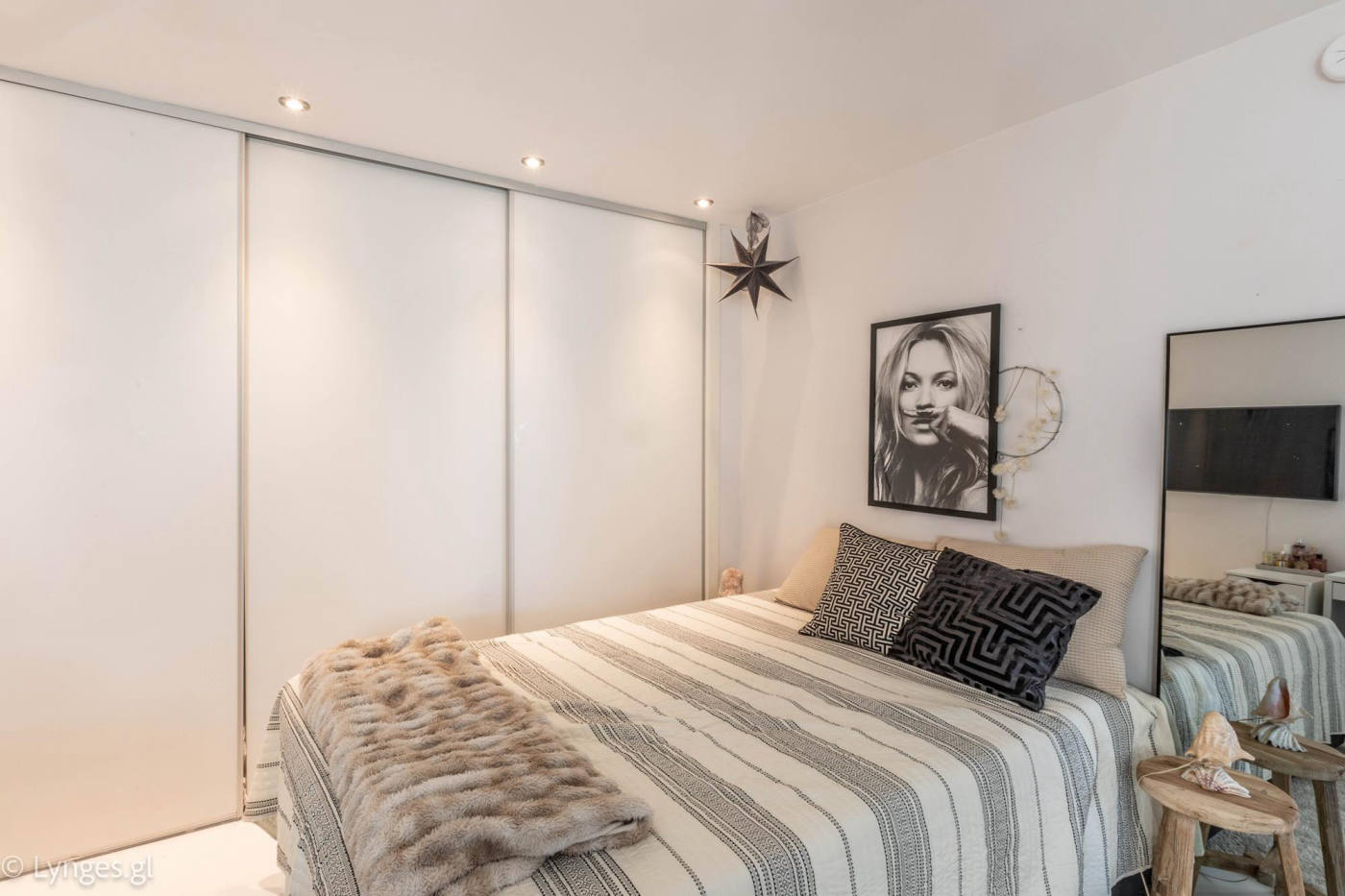 Будинок, 2573 м², 764 000$ — FAKTOR